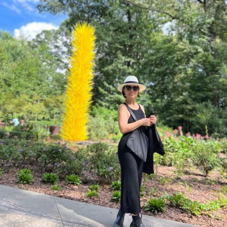 Norika Watanabe has an estimated net worth of $400 thousand. 